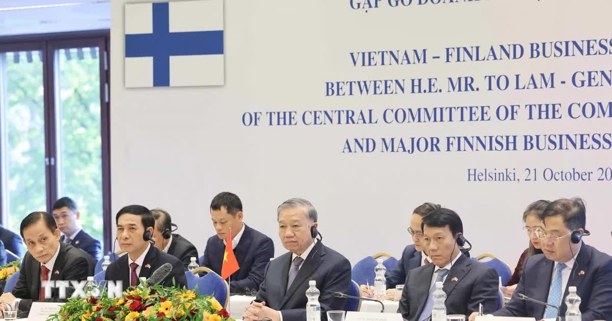 Tổng Bí thư gặp gỡ một số doanh nghiệp Phần Lan tiêu biểu Tổng Bí thư gặp gỡ một số doanh nghiệp Phần Lan tiêu biểu