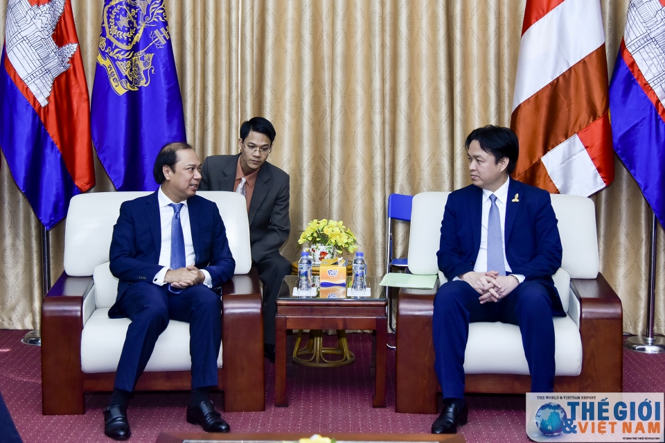 Lãnh đạo Bộ Ngoại giao chúc mừng 65 năm quốc khánh Campuchia lanh dao bo ngoai giao chuc mung 65 nam quoc khanh campuchia