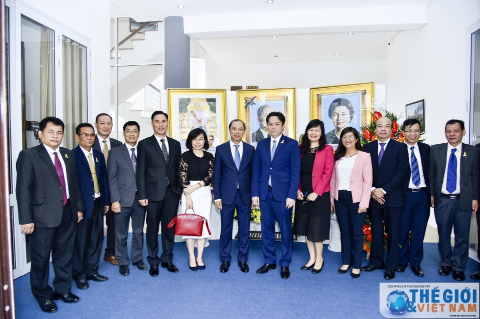 Lãnh đạo Bộ Ngoại giao chúc mừng 65 năm quốc khánh Campuchia lanh dao bo ngoai giao chuc mung 65 nam quoc khanh campuchia