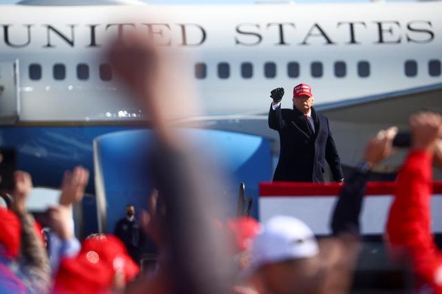 Hai ứng cử viên Tổng thống Mỹ Donald Trump và Joe Biden đổ bộ các bang chiến trường, dốc sức chạy đua trước giờ G hai ung cu vien tong thong my donald trump va joe biden do bo cac bang chien truong doc suc chay dua truoc gio g