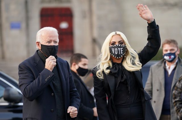 Hai ứng cử viên Tổng thống Mỹ Donald Trump và Joe Biden đổ bộ các bang chiến trường, dốc sức chạy đua trước giờ G hai ung cu vien tong thong my donald trump va joe biden do bo cac bang chien truong doc suc chay dua truoc gio g