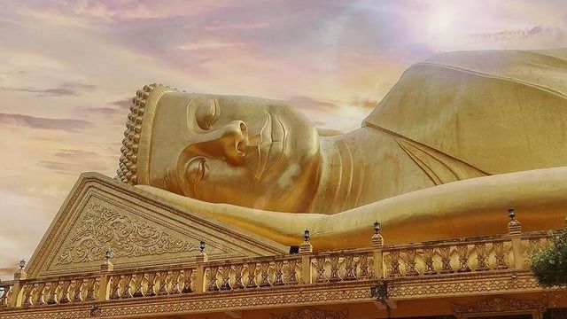 Ngôi chùa 'dát vàng' có bức tượng Phật nằm ngoài trời lớn nhất Việt Nam