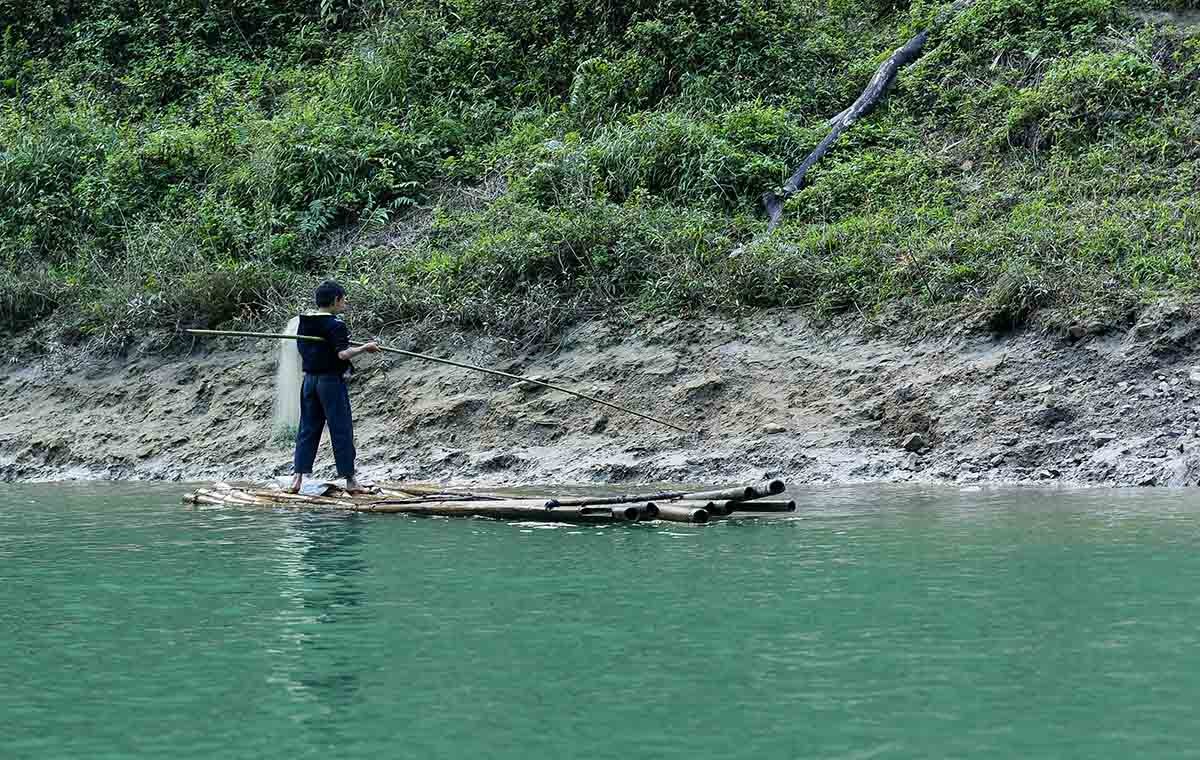 Đi thuyền trên sông Nho Quế