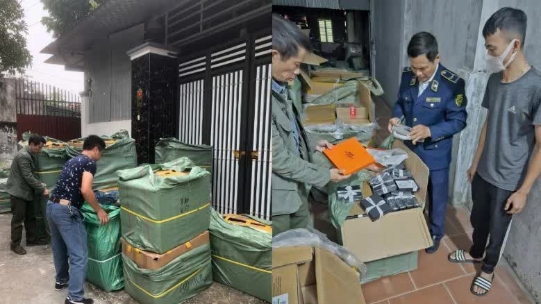 Phát hiện hơn 1.600 túi xách giả mạo nhãn hiệu nổi tiếng ở Hà Nội