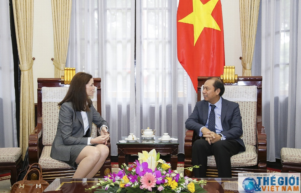 Thứ trưởng Nguyễn Quốc Dũng tiếp Đại sứ Canada tại ASEAN