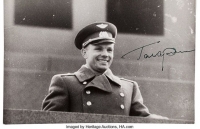 chu tiec can lam gi de giam nong khi co tranh luan trong bua tiec