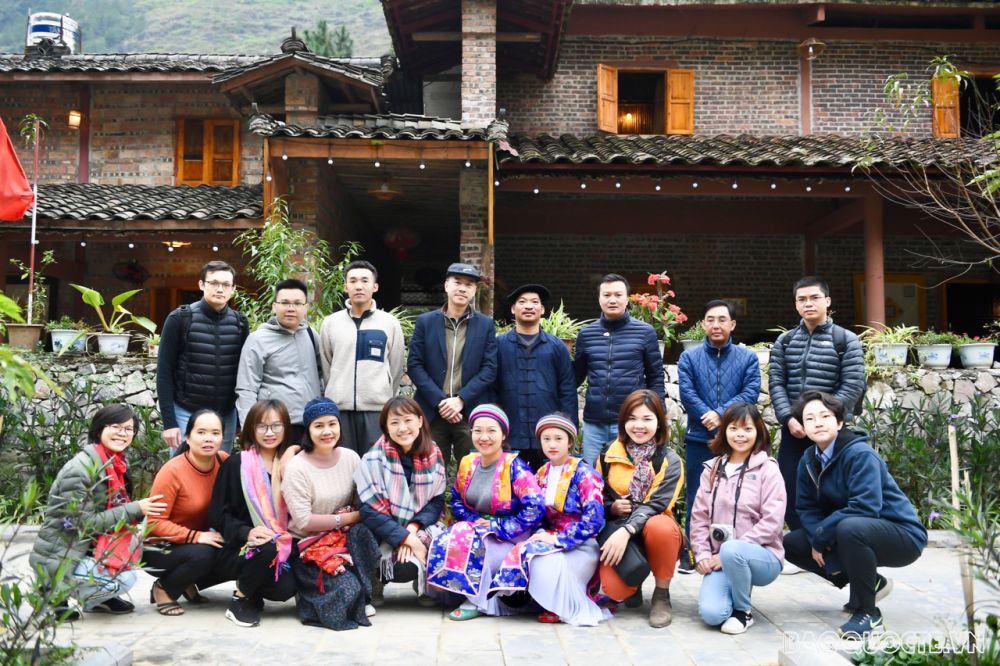 Đoàn phóng viên báo chí nước ngoài thăm cao nguyên đá Đồng Văn