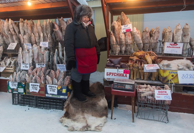 Lông mi và tóc đóng băng khi đi ngoài trời ở thành phố lạnh nhất thế giới - 5