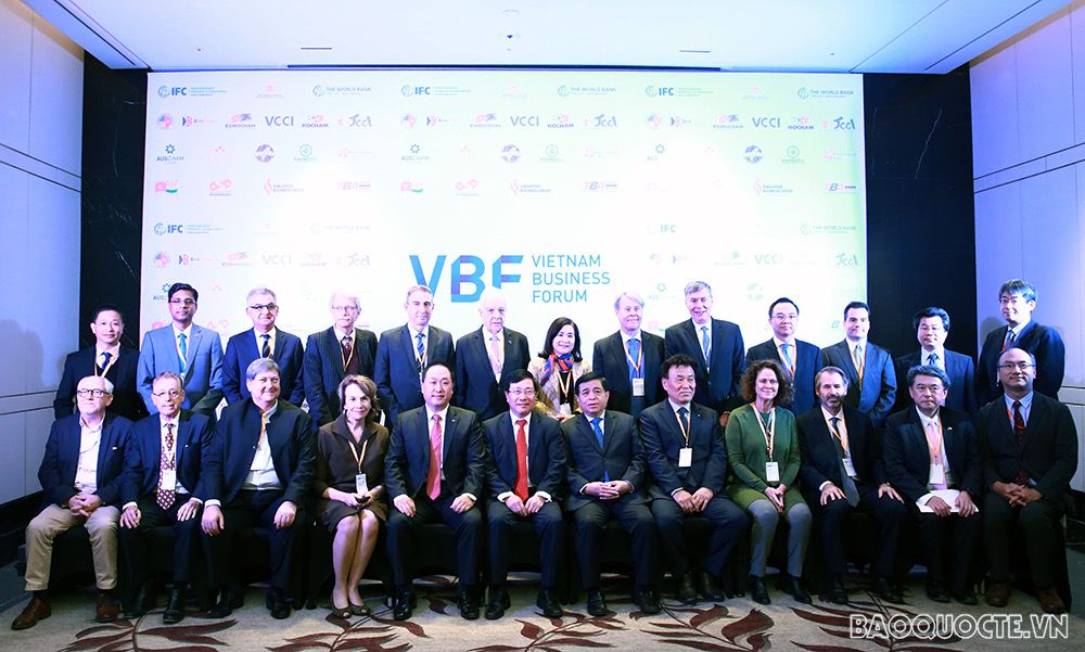 Giúp doanh nghiệp lấy lại động lực, phát triển trong trạng thái bình thường mới là ưu tiên của Chính phủ Việt Nam Giúp doanh nghiệp lấy lại động lực, phát triển trong trạng thái bình thường mới là ưu tiên của Chính phủ Việt Nam