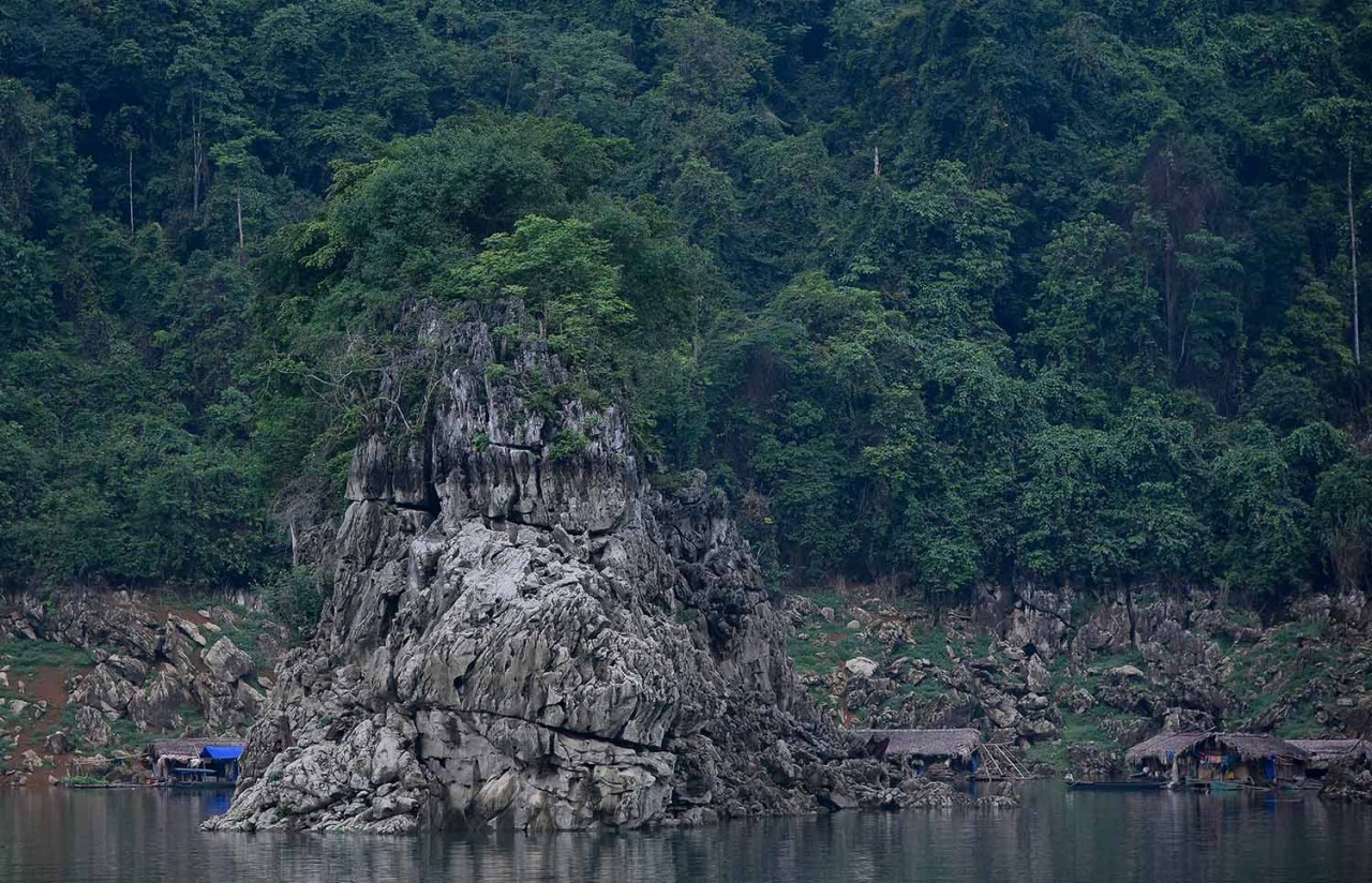 Về miền cao nguyên đá Đông Văn