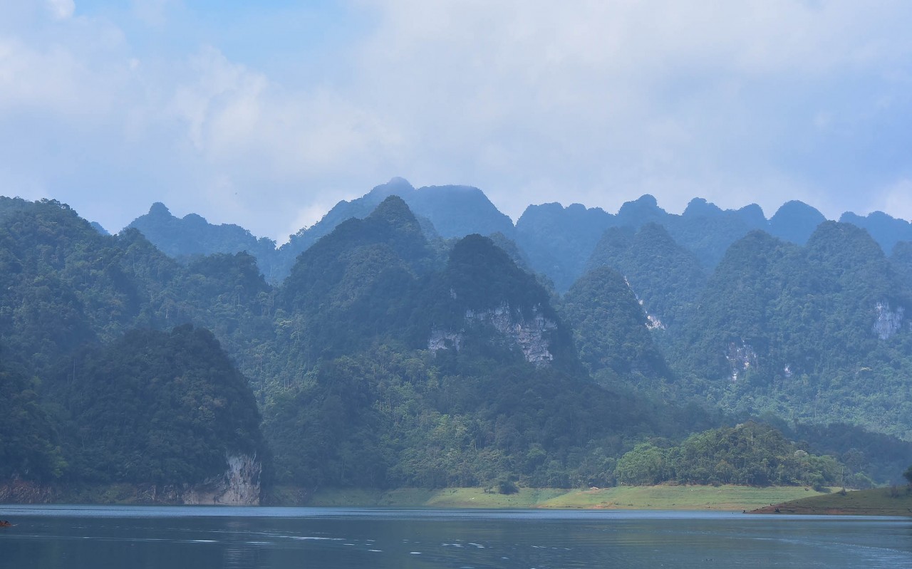 Về miền cao nguyên đá Đông Văn