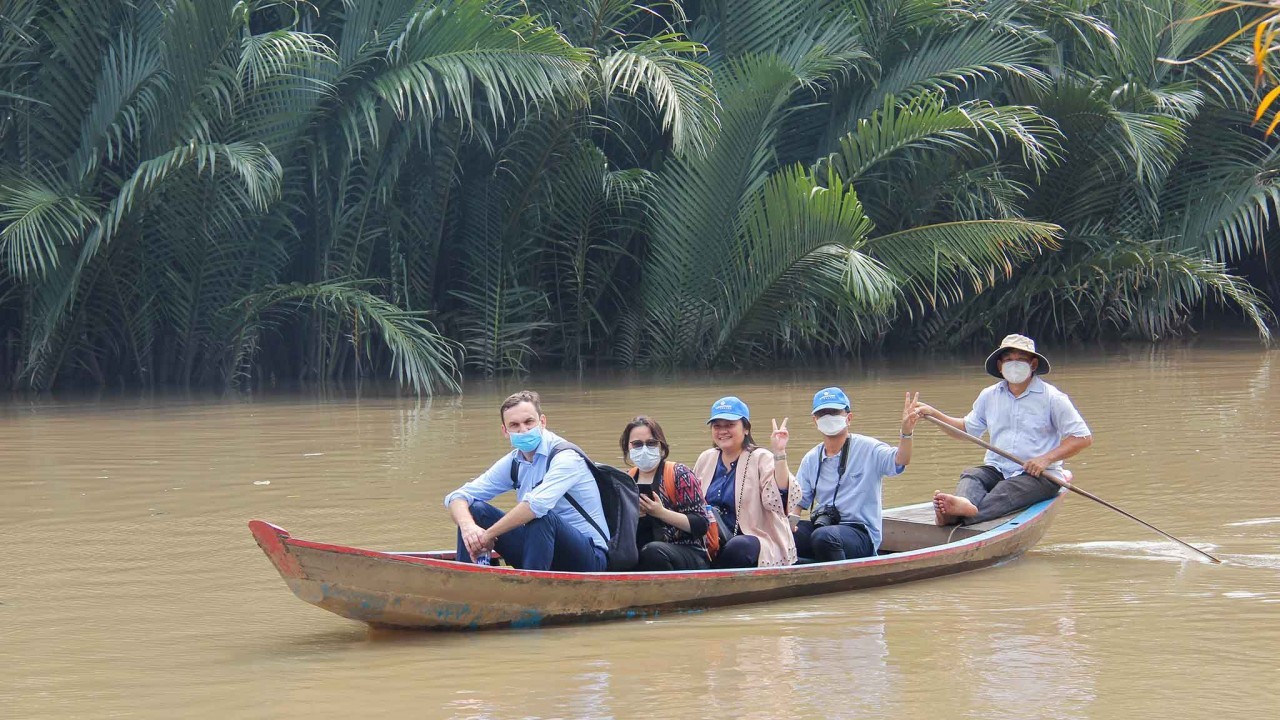 Đoàn tùy viên báo chí nước ngoài thăm và làm việc tại TP. Hồ Chí Minh