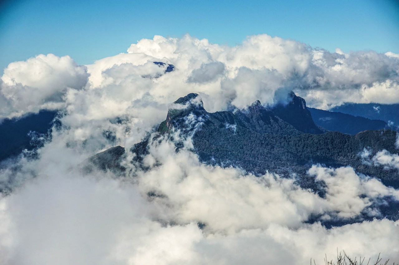 Lên đỉnh Lảo Thẩn tắm mây Lên đỉnh Lảo Thẩn tắm mây