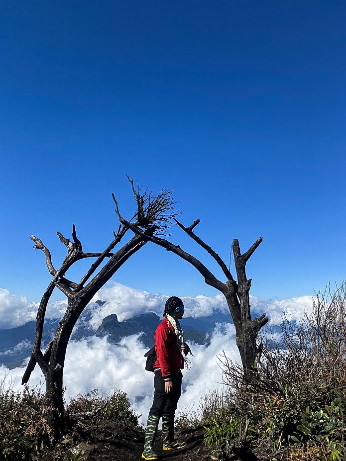 Lên đỉnh Lảo Thẩn tắm mây Lên đỉnh Lảo Thẩn tắm mây