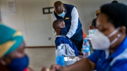 Omicron có nguy hiểm với trẻ em không?