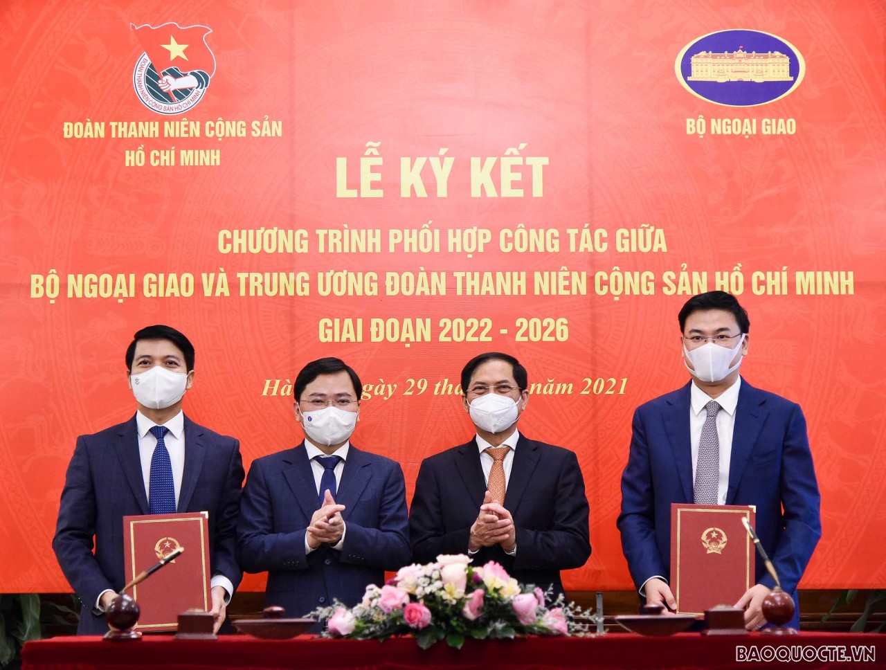 Bộ Ngoại giao và Trung ương Đoàn TNCS Hồ Chí Minh ký kết chương trình phối hợp công tác Bộ Ngoại giao và Trung ương Đoàn TNCS Hồ Chí Minh ký kết chương trình phối hợp công tác