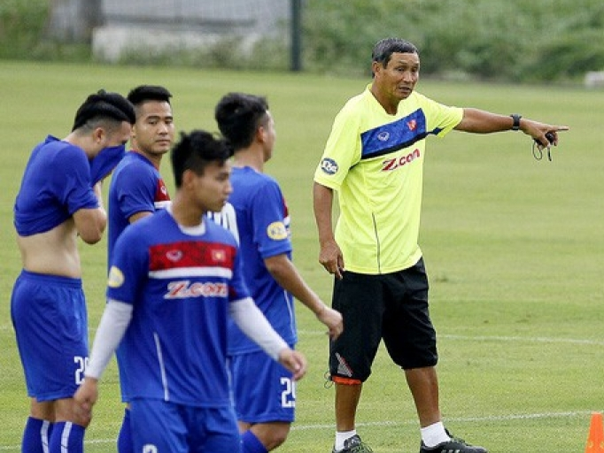 HLV Mai Đức Chung - "nhân vật đặc biệt nhất" của bóng đá Việt 2017