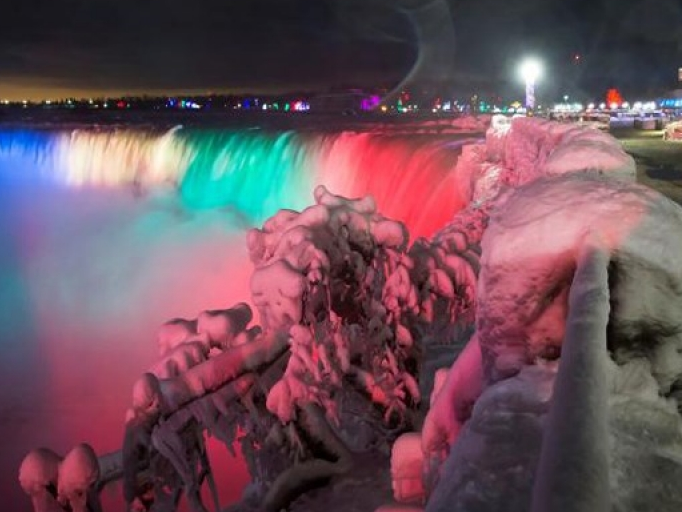 Mùa Đông kỳ vỹ ở Thác Niagara