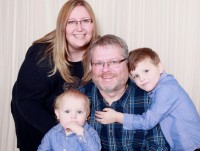 my ba me 40 tuoi co 16 nguoi con