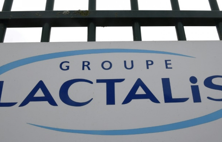 Hãng Lactalis đối mặt với các đơn kiện trong vụ bê bối sữa bẩn