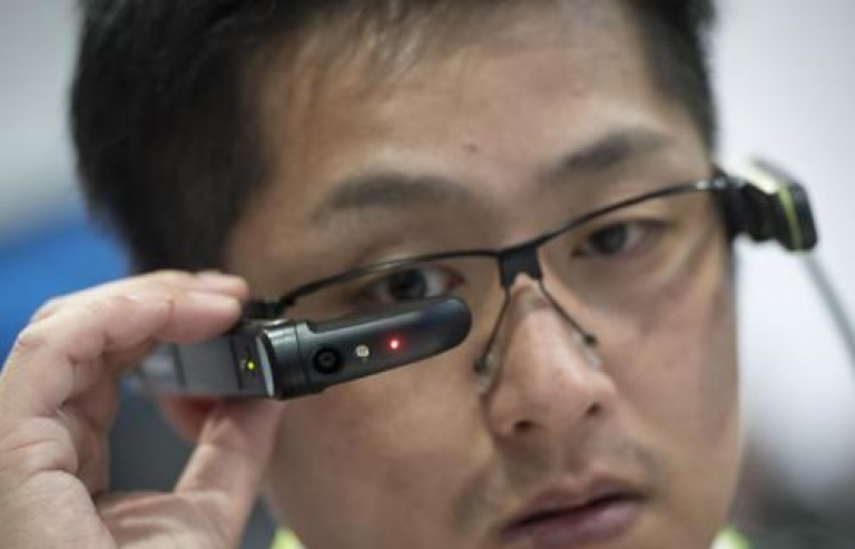 Apple, Google, Facebook đua nhau phát triển kính tương tác thực tế ảo