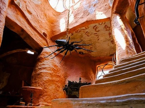 Bên trong căn nhà bằng đất sét đẹp nhất thế giới