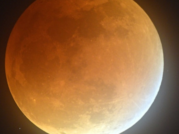 Siêu trăng, trăng xanh và nguyệt thực hội tụ sau hơn 150 năm