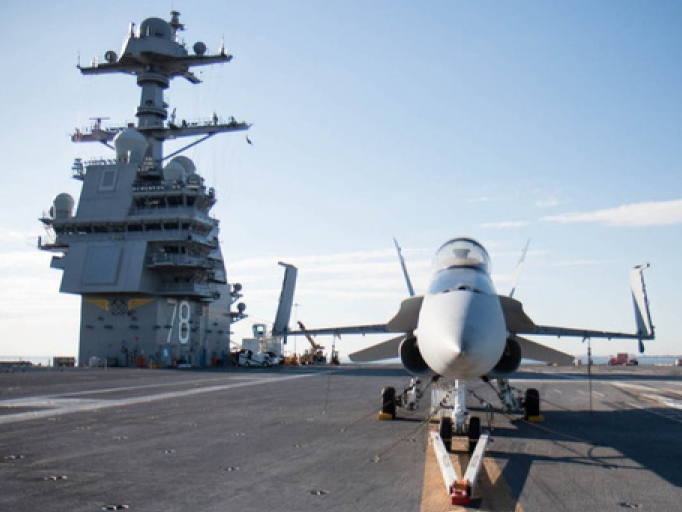 Choáng ngợp tàu sân bay lớn nhất thế giới của Mỹ