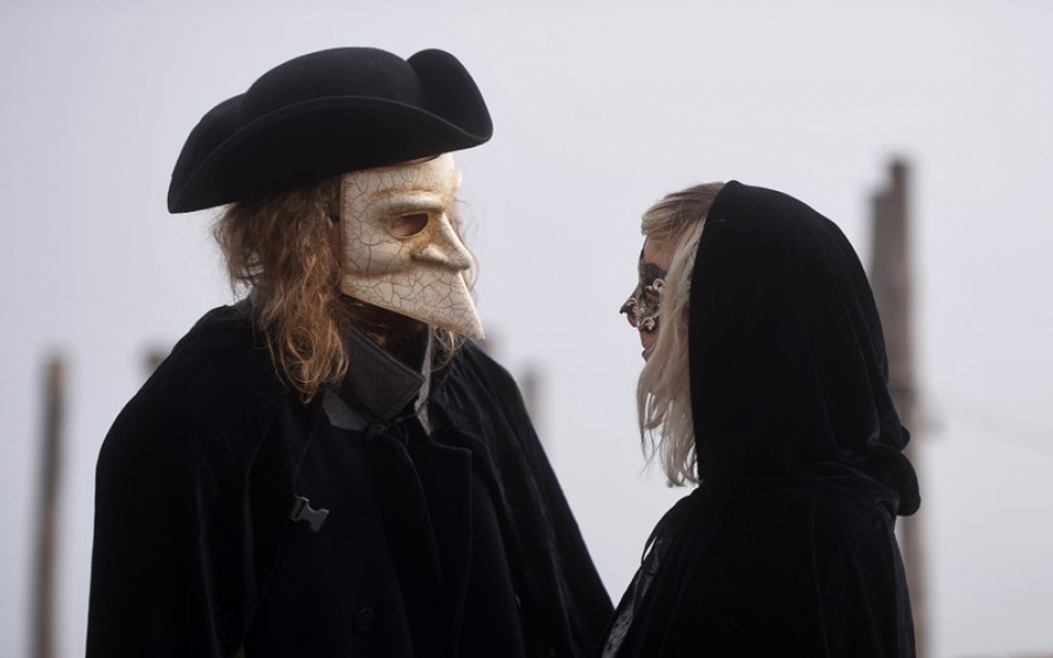 che than giau phan tai le hoi venice carnival phu phiem tru danh