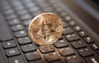 ceo apple tim cook len tieng bac bo kha nang tung ra tien dien tu