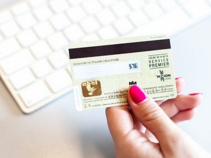 Ngân hàng Mỹ thử nghiệm thẻ tín dụng có mã CVV "thay đổi liên tục"