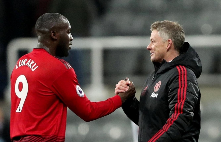 Giúp MU thắng trận thứ 4 liên tiếp, Solskjaer cân bằng kỷ lục vĩ đại