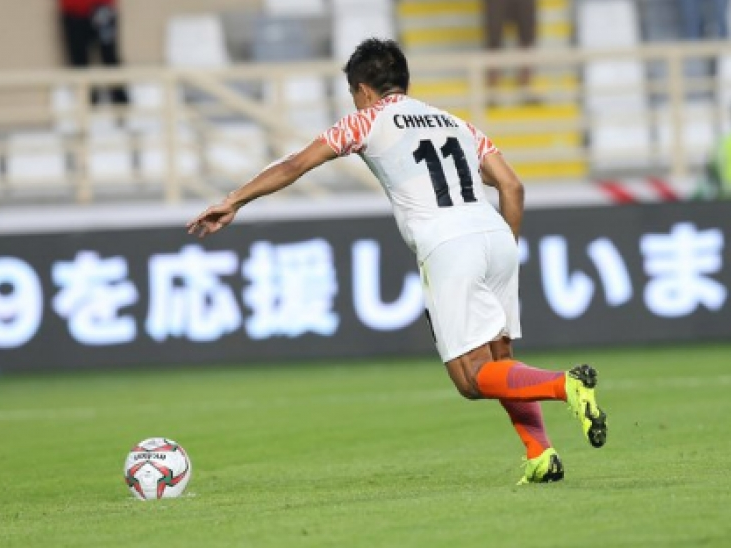 Người hùng giúp Ấn Độ “vùi dập” Thái Lan chính thức vượt qua Messi