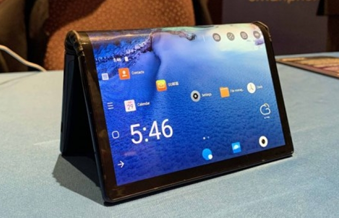 Trung Quốc lại dẫn đầu thế giới về công nghệ điện thoại màn hình gập