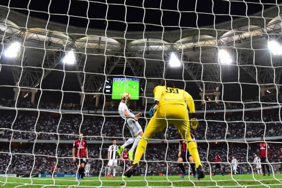 Ronaldo rạng rỡ trong ngày giành danh hiệu đầu tiên cùng Juventus ronaldo rang ro trong ngay gianh danh hieu dau tien cung juventus