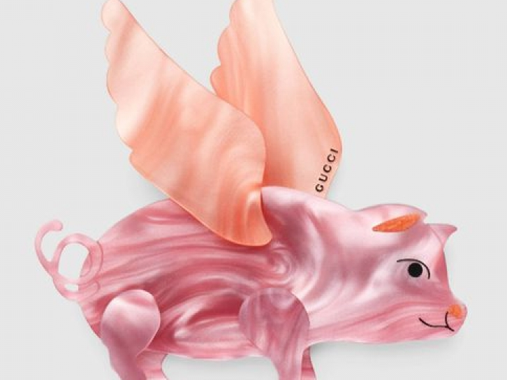 Các nhà mốt xa xỉ “chăm sóc” khách hàng Á Đông trước thềm năm Hợi