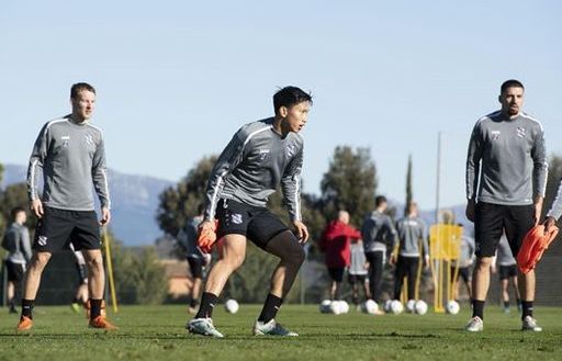 Cầu thủ Heerenveen khen Văn Hậu trong chuyến tập huấn ở Tây Ban Nha