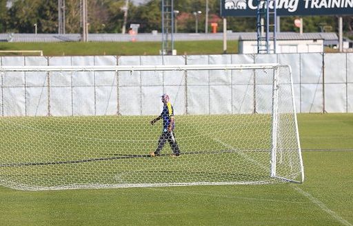 U23 Việt Nam bị 'do thám', sân tập được rào kín