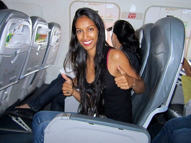 co gai nam a xinh dep di 193 quoc gia ma chang ton gi nhieu nhan