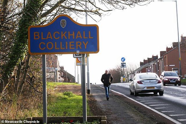 Bí ẩn những cọc tiền bị bỏ lại trong ngôi làng tìm thấy chủ bi an nhung coc tien bi bo lai trong ngoi lang tim thay chu