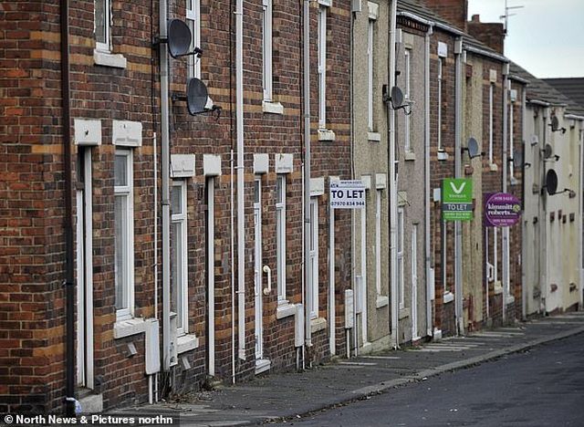 Bí ẩn những cọc tiền bị bỏ lại trong ngôi làng tìm thấy chủ bi an nhung coc tien bi bo lai trong ngoi lang tim thay chu