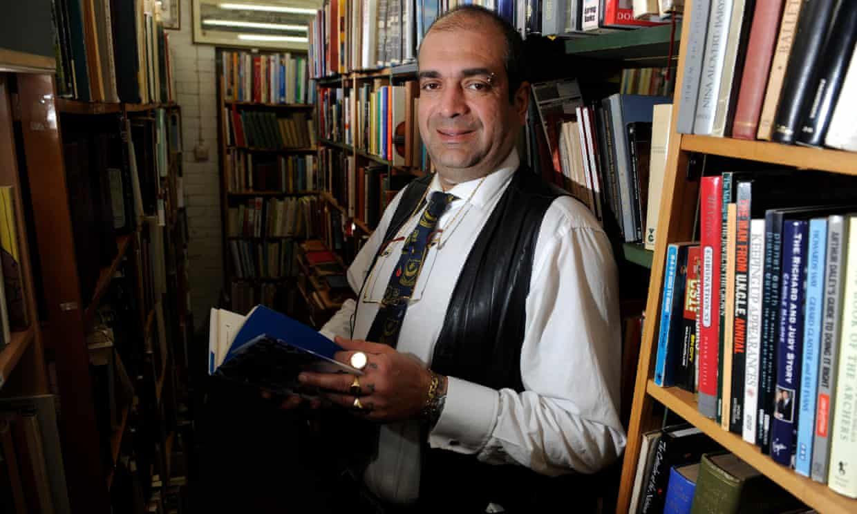 Nhờ Twitter, hiệu sách 100 tuổi bỗng nhiên đắt hàng sau một đêm lan dau tien trong 100 nam hieu sach e khong ban noi mot quyen