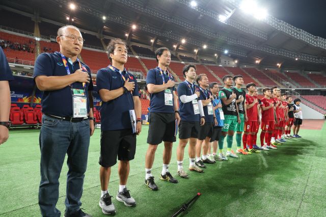 Báo Hàn Quốc nói gì sau khi chứng kiến U23 Việt Nam bị loại? bao han quoc noi gi sau khi chung kien u23 viet nam bi loai