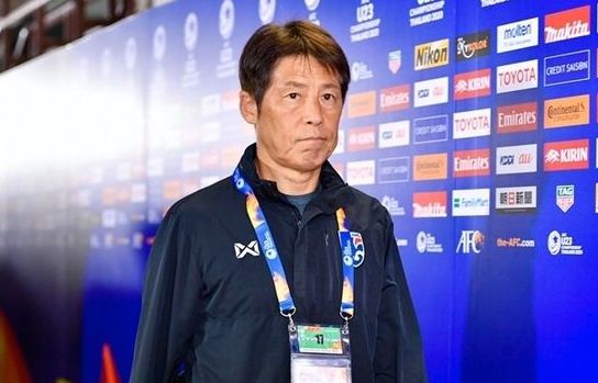 HLV Akira Nishino bực bội vì lịch thi đấu của U23 Thái Lan