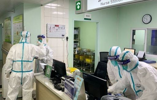 Virus corona lan rộng, Trung Quốc điều gấp quân y tới 'ổ dịch' Vũ Hán