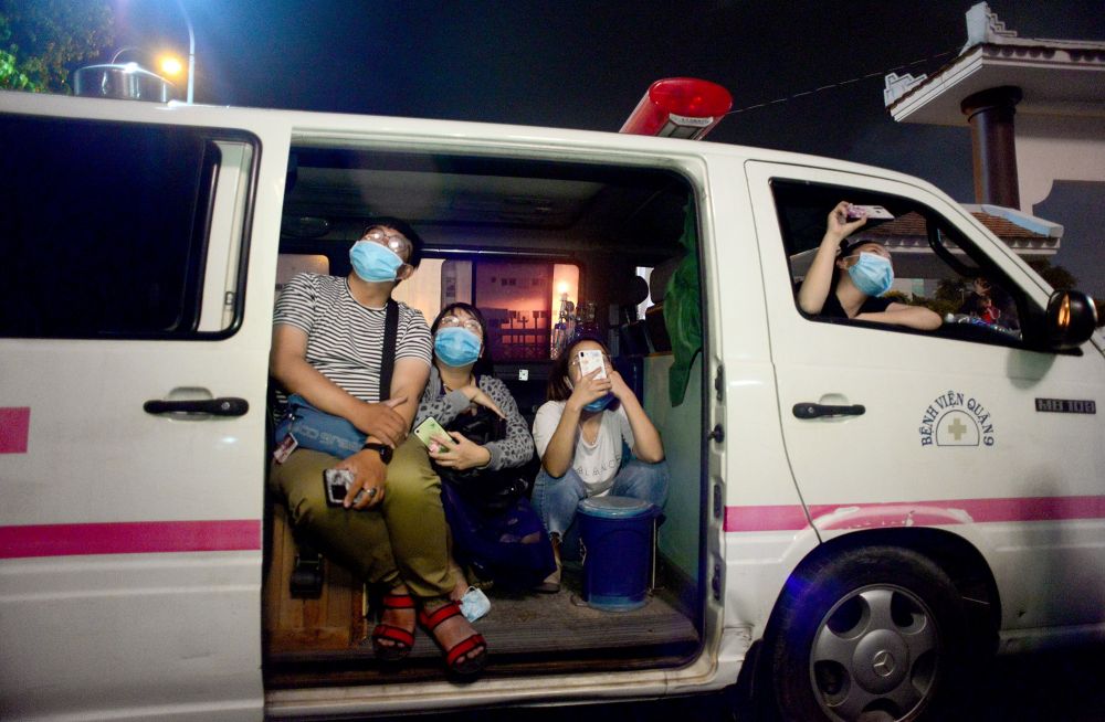 Màn song tầu pháo hoa của hai thành phố