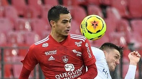 Man Utd quyết đấu với Paris Saint Germain vì Romain Faivre và sẽ lên đầu Ngoại hạng Anh nếu không thua Burnley