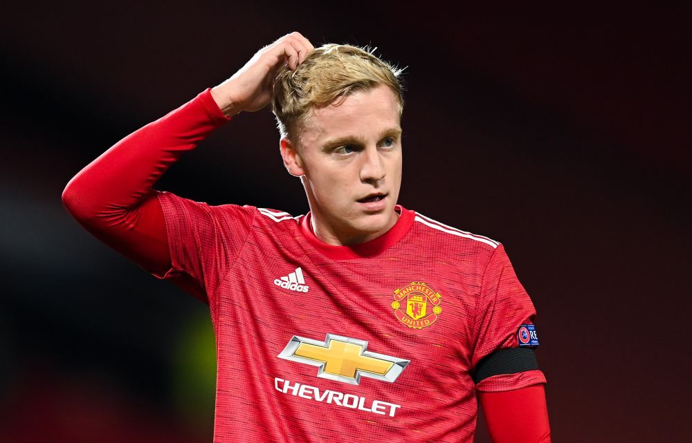 Man Utd: Inter Milan hỏi mượn Van de Beek