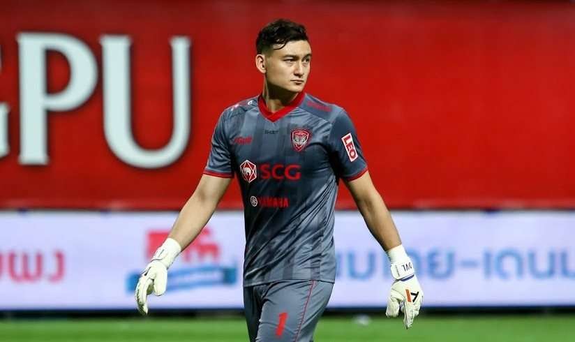 Văn Lâm được Ban tổ chức Thái-League vinh danh