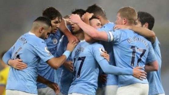 Man City bất ngờ lên ngôi đầu Ngoại hạng Anh; AC Milan thất thủ trước Inter Milan